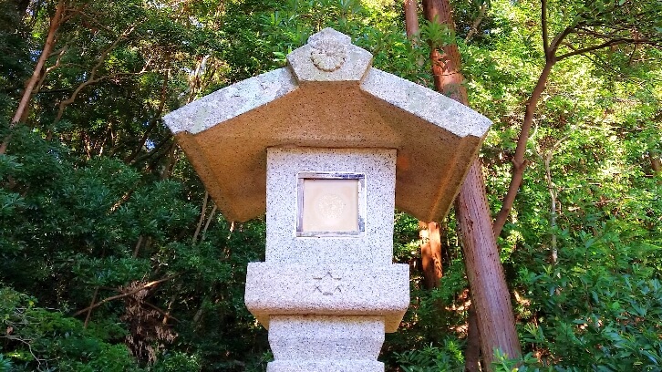 伊勢神宮の灯籠